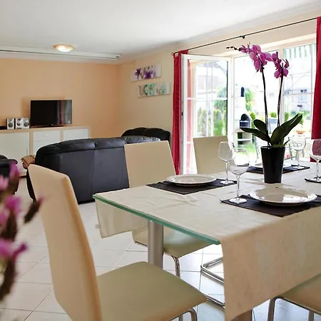 Semesterbostad Holiday Home By Lake Kummerow With Playground, Cleaning Included
